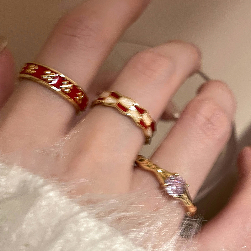 Picture of Niche Design Sense Open Glaze Zircon Ring Women's 2023 New Fashionable Simple Cold Style Finger Ring