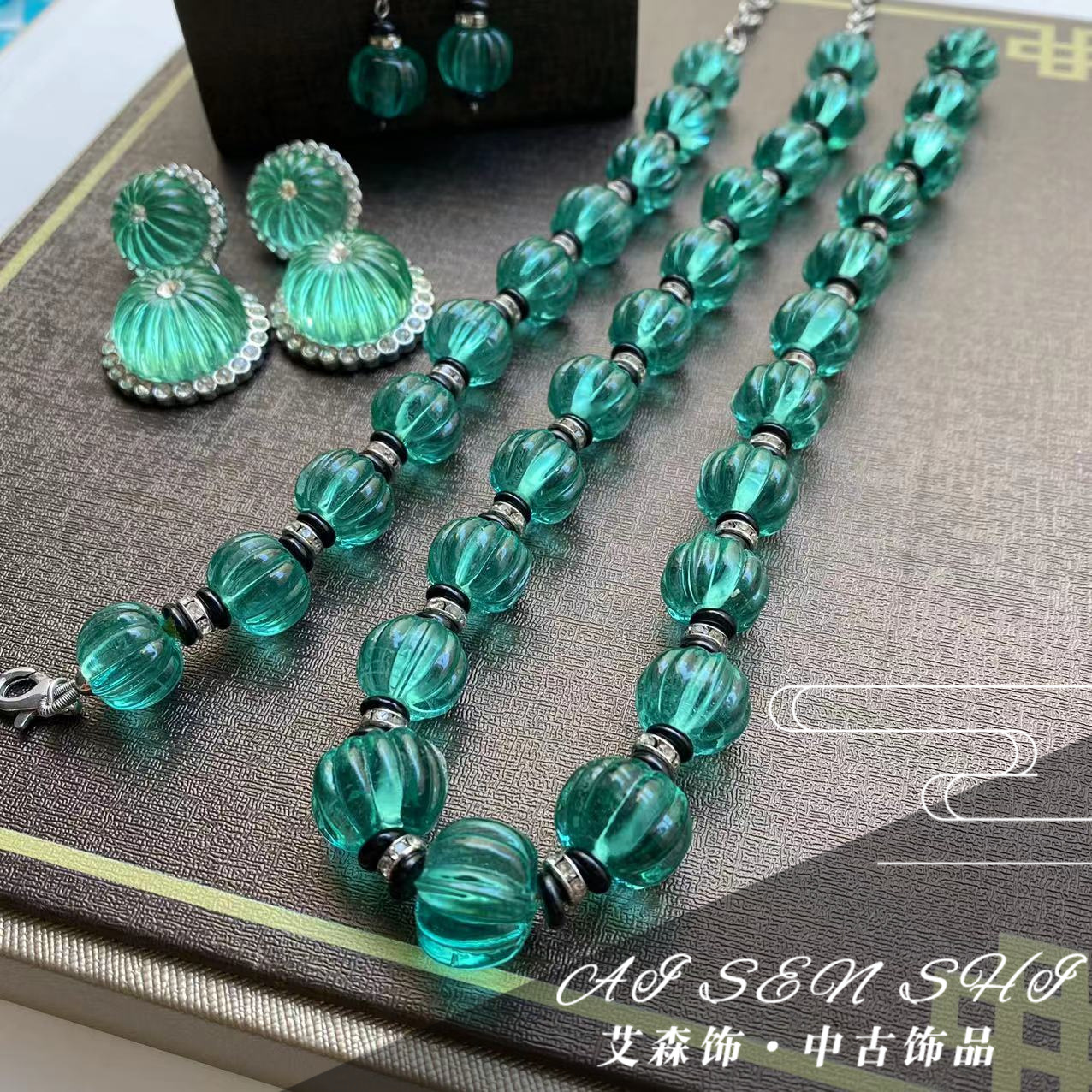 Earrings Ear Hook Necklace Bracelet Ancient Jewelry suit Retro Elegant Niche Design Pumpkin Bead Bracelet Necklace