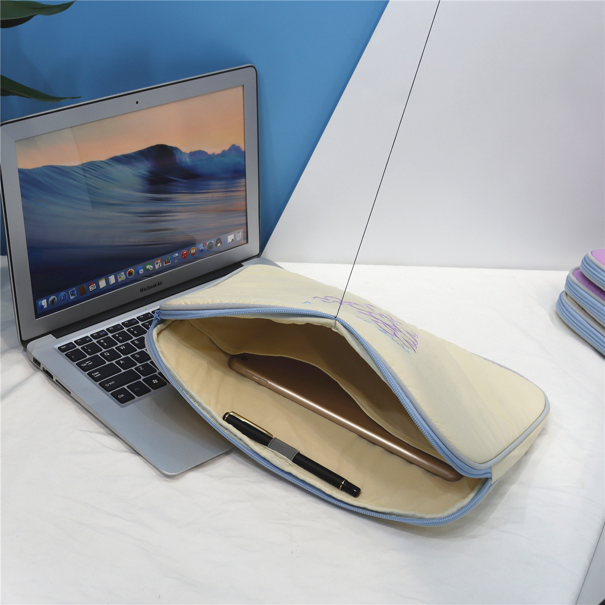 Picture of Space Cotton Embroidered Computer Bag 14inch Women's Inner Bag 16inch Bubble Wrap Cotton Polyester Soft Notebook Breathable and Shock-Resistant