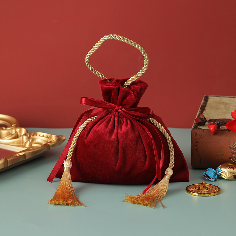 Picture of New Wedding Candy Bag Wedding Candy Bag Advanced Sense Baby Gift Box Engagement Accompanying Gift Free Folding Candy Box