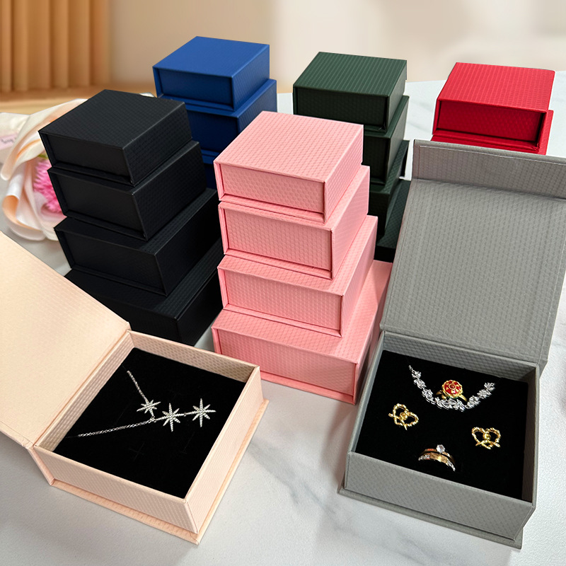 Manufacturers in stock high-grade flip magnetic book box jewelry gift box ring earrings necklace storage box wholesale