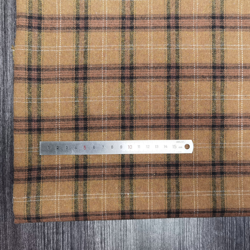 Picture of in stock brushed plaid fabric spring and summer women's shirt cloth 21 polyester cotton woven flannel plaid lining