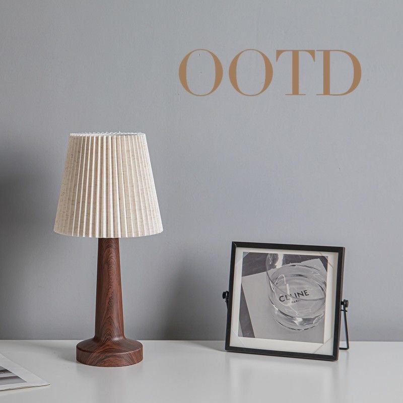 Table Lamp with High Beauty Value Nordic Ins Style Warm Korean Style Bedside Pleated Table Lamp for Homestay Decoration Nightlight