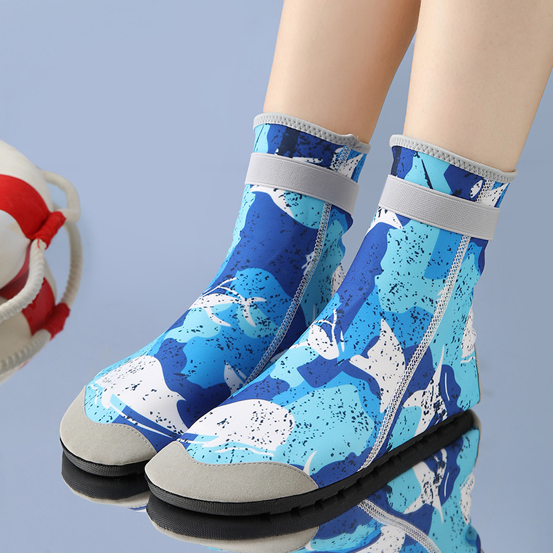 Picture of Children's Beach Shoes and Socks Diving Snorkeling Swimming Wading Shoes Adult Seaside Shoes and Socks Water Park Shoes