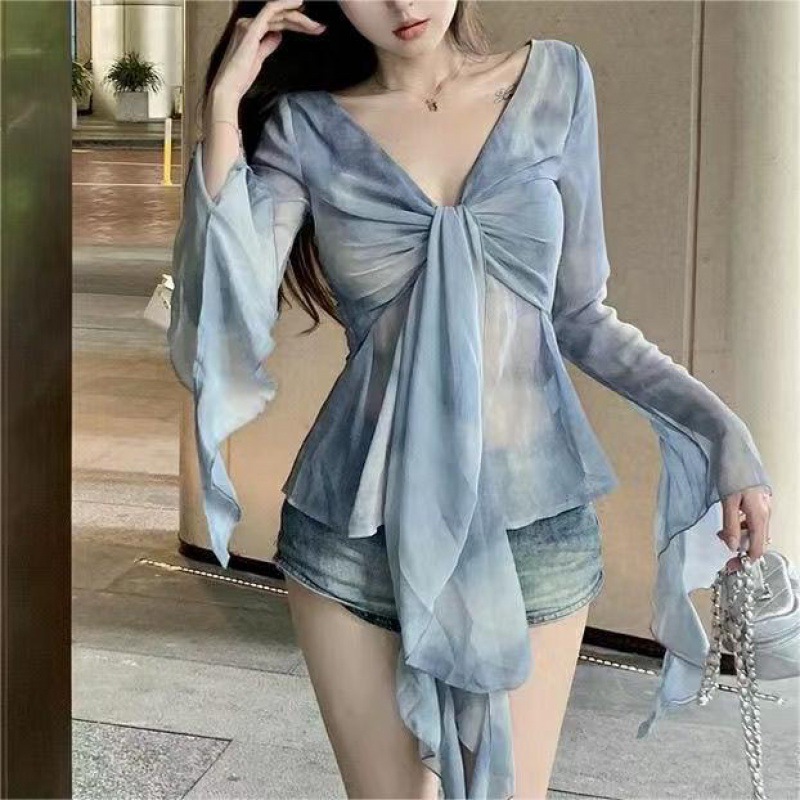 2024 Autumn and Winter Women's New Hot Girl Style Thin Outer Tie-Dyed Blue Long-Sleeved Lace-Up Slim Waist Top