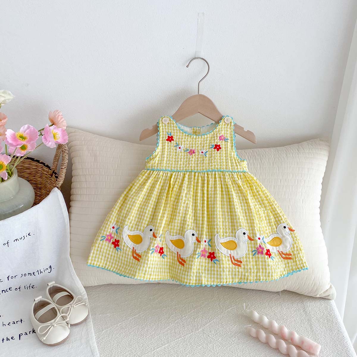 Picture of Children's Wear Girl's Summer dress Cute Cartoon Duck Vic Skirt Baby's Western Style Embroidered Princess Paid Dress