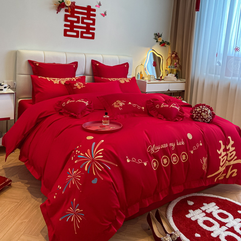 Picture of Cotton Wedding Bedding Four-piece Wedding Cotton 100 Bed Sheet Quilt Cover Big Red Festive Accompanying Quilt