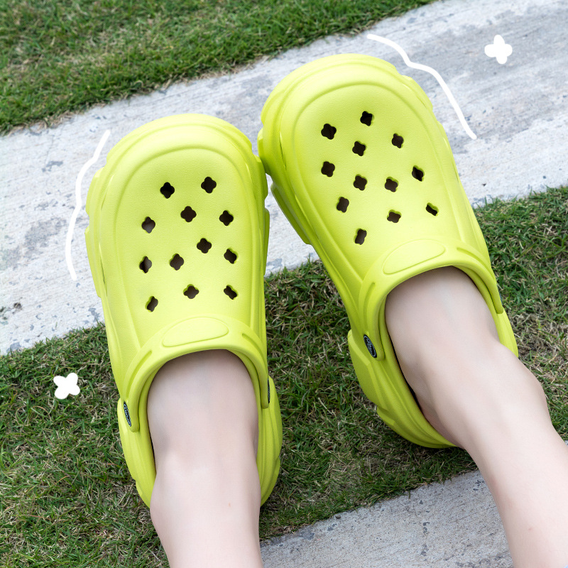 Picture of Thick-Soled Croc Shoes Women's 2025 New Summer Eva Anti-Slip Heightening Heel Beach Sandals Slippers Women's Summer Outerwear