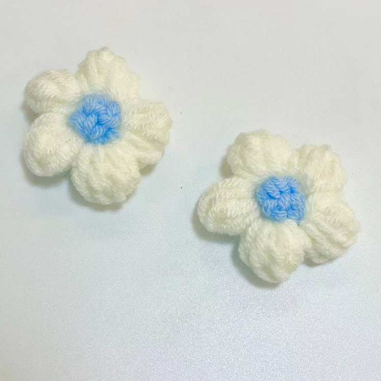 Picture of DIY Hand-Woven Wool Flowers Milk Cotton Crocheted Puff Flowers Ready-Made Clothing Accessories Accessories Manufacturer Wholesale