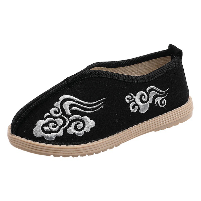 2025 New Boys Embroidered Shoes Autumn New Han Dynasty Shoes Old Beijing Cloth Shoes Boys Tang Suit Shoes Casual Shoes Autumn