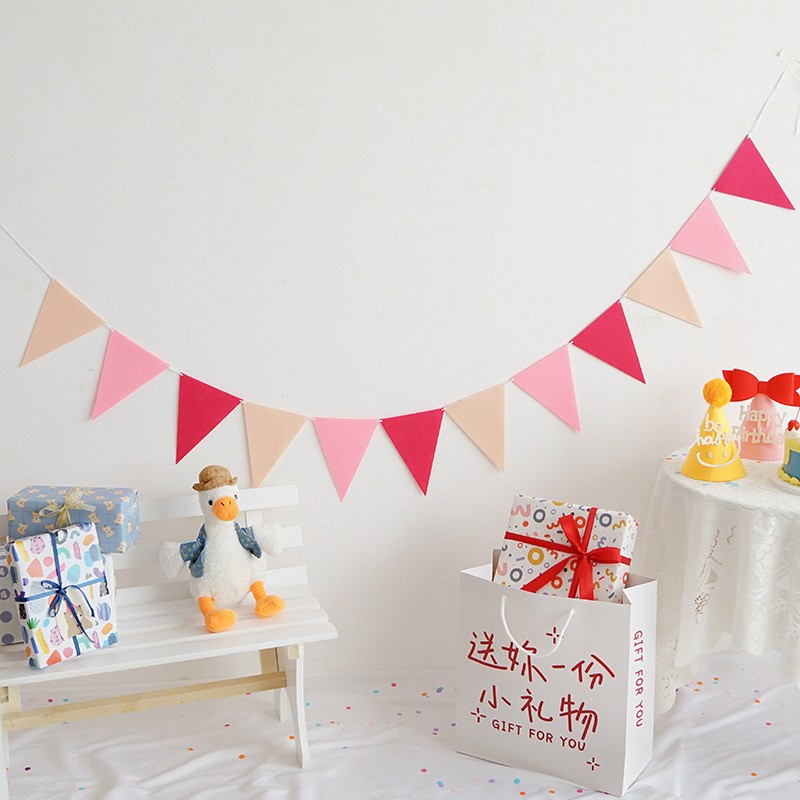 Christmas Decoration Hanging Flags, Birthday Party Banner Flags, Event Arrangement Hanging Decorations, Non-Woven Fabric Triangle Bunting, Christmas Atmosphere
