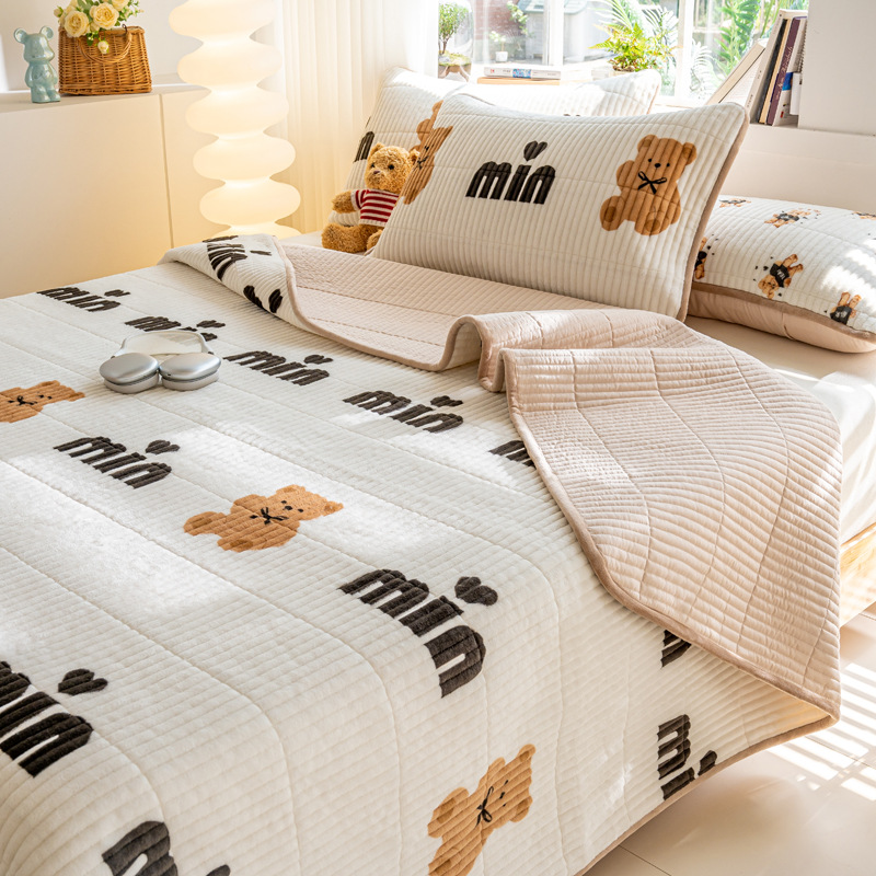Picture of Milk Velvet Bed Cover Three-Piece Set, Class a Maternal and Infant Grade, Autumn and Winter Single Quilted Non-Slip Bed Sheet, Coral Velvet Kang Cover, Thickened