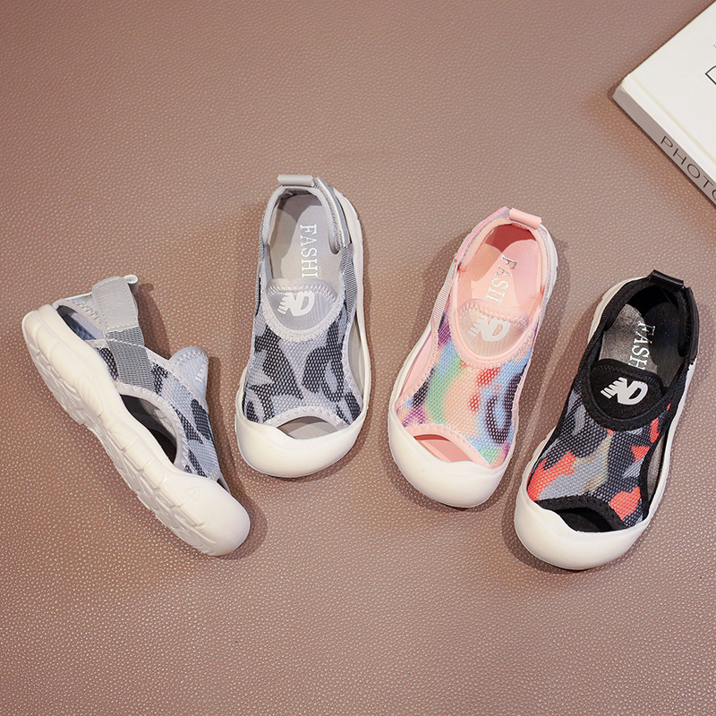 Girls' Sandals 2025 Summer New Children's Beach Shoes Boys Sandals Baby Shoes Soft Sole Trendy Camouflage