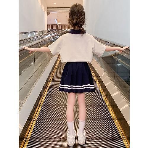 Picture of Girls' Summer Suit 2025 New Trendy Brand Short-Sleeved Shorts Girls Summer Thin Breathable Kidsren's Two-Piece Set