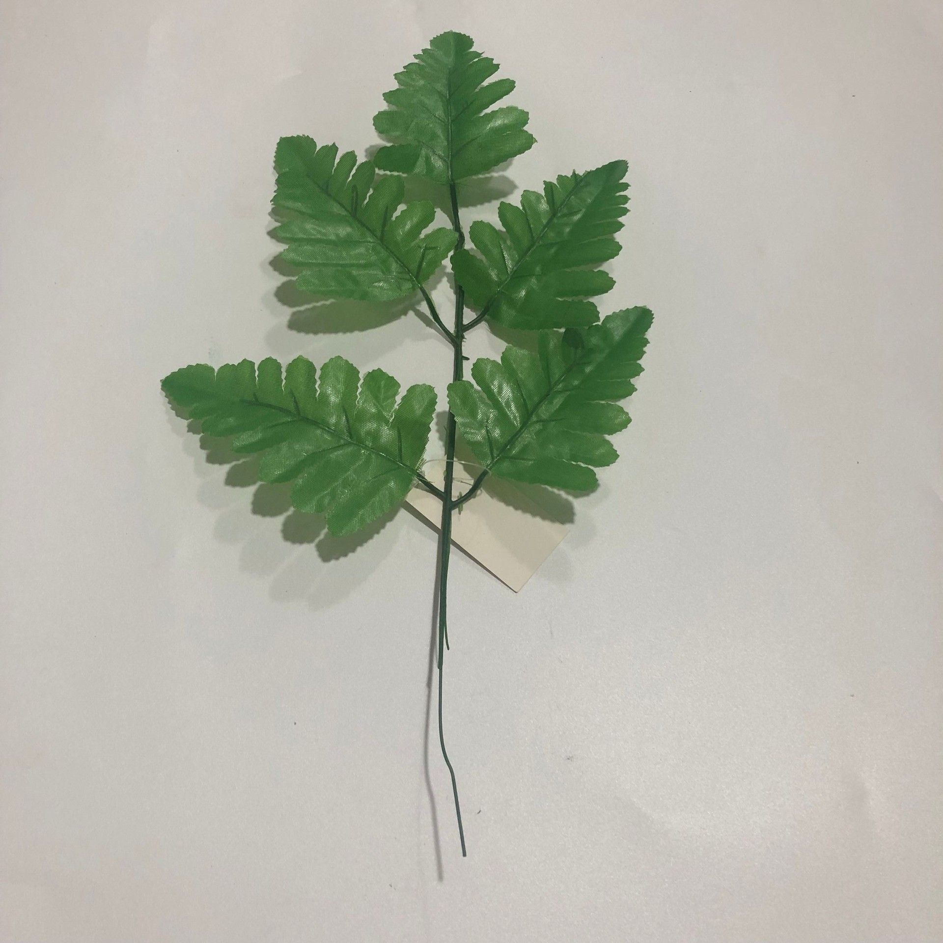 Picture of Simulated Persian Leaves, Artificial 7-Pronged Persian Leaves, Green Plant Flower Arrangement Accessories, Simulated Leaves, Simulated Flower Wedding Decoration
