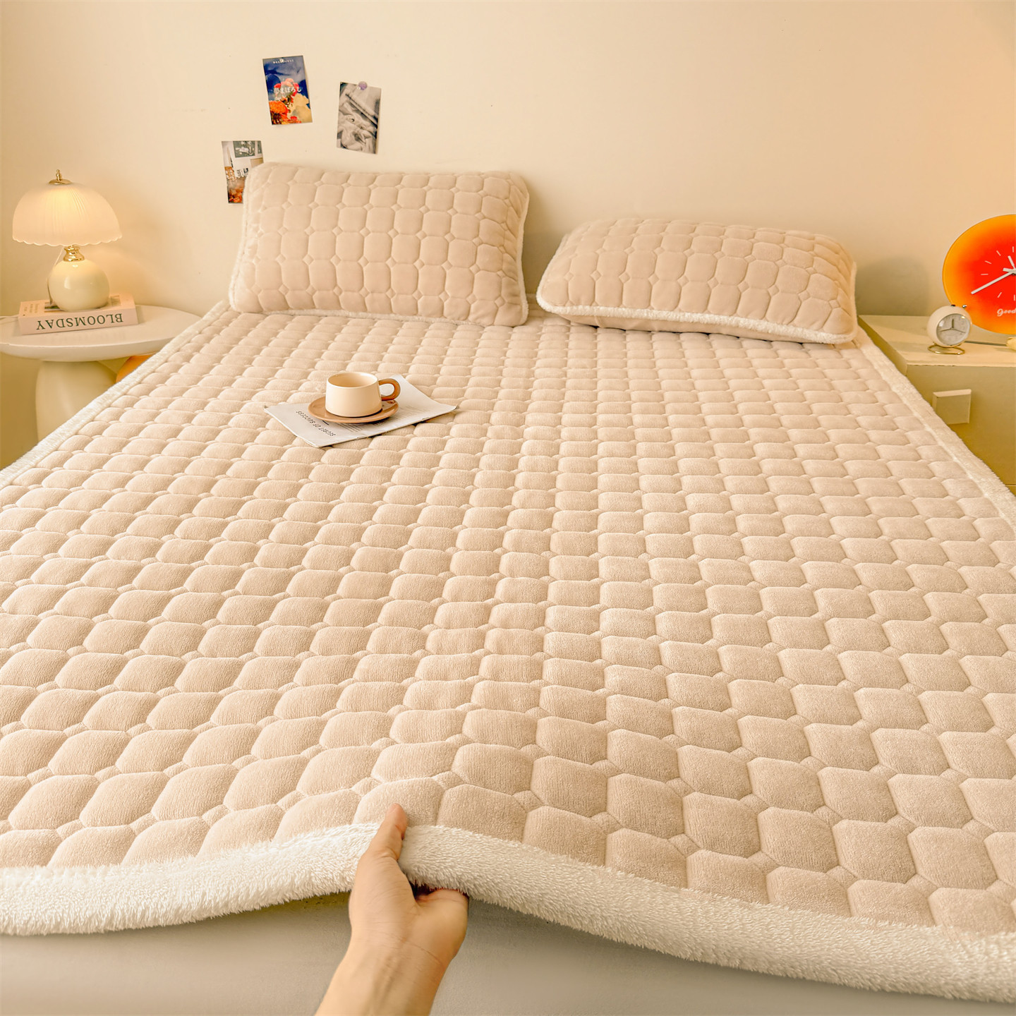 Picture of Class A maternal and child milk velvet mattress autumn and winter foldable washed anti-static home student dormitory bed cushion