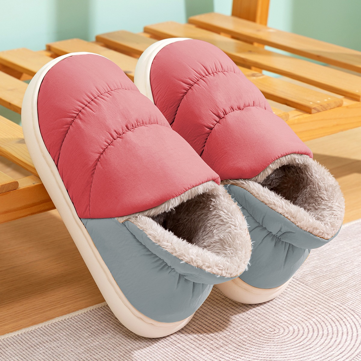 Picture of Waterproof Cotton Slippers Men's Indoor Home 2025 New Couple Non-slip Warm Bag with Down Cloth Cotton Slippers Women's Winter