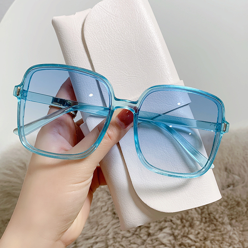 Picture of Rice Nail Square Sunglasses Women's Sunglasses Gradient 2022 New Style Glasses Women's Trend UV Protection
