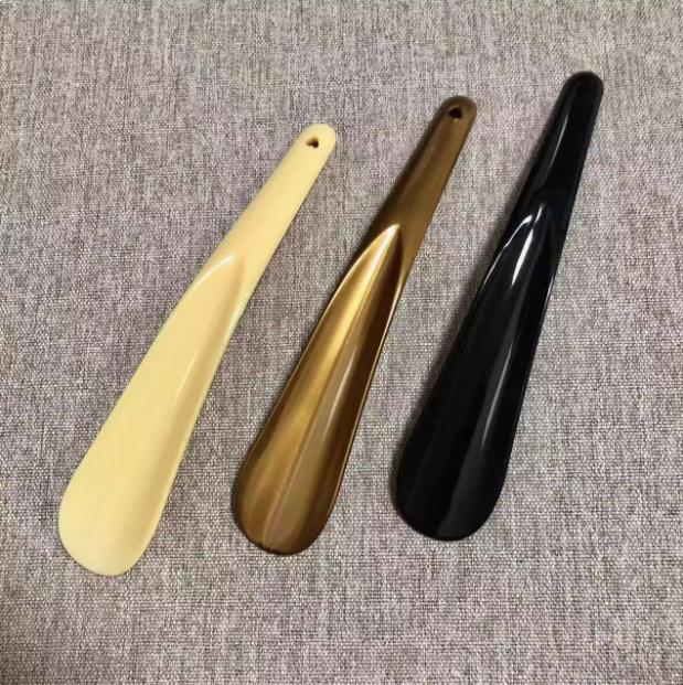 Plastic Small Shoehorn Hangable No-bending Shoe Extractor Travel Portable Shoe Puller Lazy Shoe Wearer Artifact