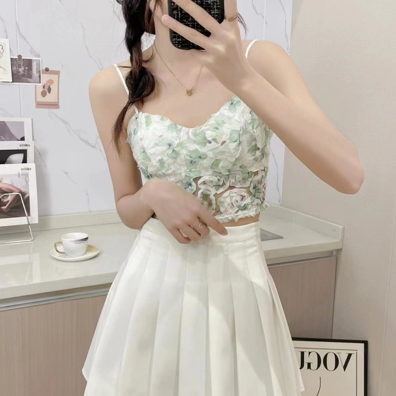 Picture of Small Fresh Floral Sling Outer Wear Tube Top Backless Chiffon Floral Vest Exposed Navel Sweet Short Top