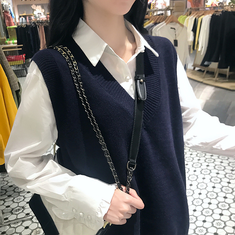 Knitted vest women's outer wear autumn and winter 2024 New Korean style loose black outer wear V-neck sweater vest shirt