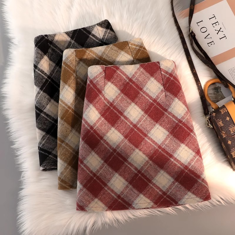 Woolen Plaid Skirt Women's Autumn and Winter 2025 New High Waist Slimming All-match Hip A- line Skirt