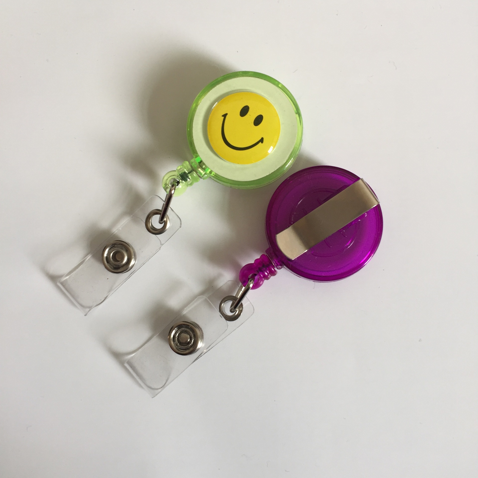Picture of Factory wholesale LOGO smiley face easy pull buckle easy pull retractable buckle ID card set badge buckle key work card buckle