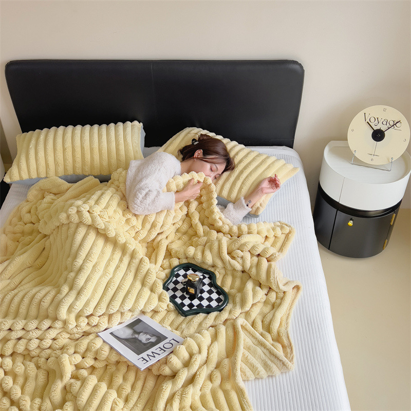 Picture of Class A Rabbit Plush Blanket Falai Blanket Nap Blanket Coral Fleece Blanket Winter Thickened Fleece Blanket Air-conditioning Blanket