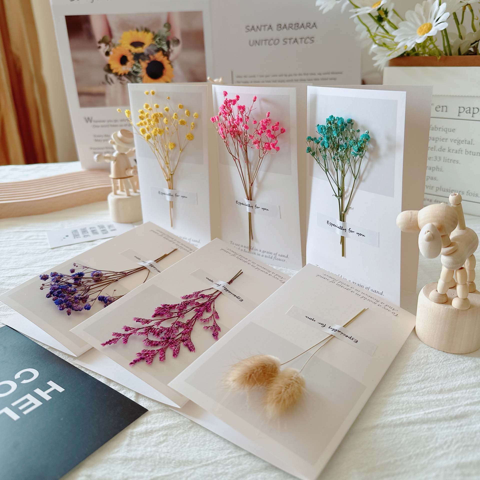 Picture of Gypsophila Dried Flower Greeting Card Birthday Greeting Card Creative Handmade Card Mid-Autumn Festival Handwritten Creative Universal Greeting Card