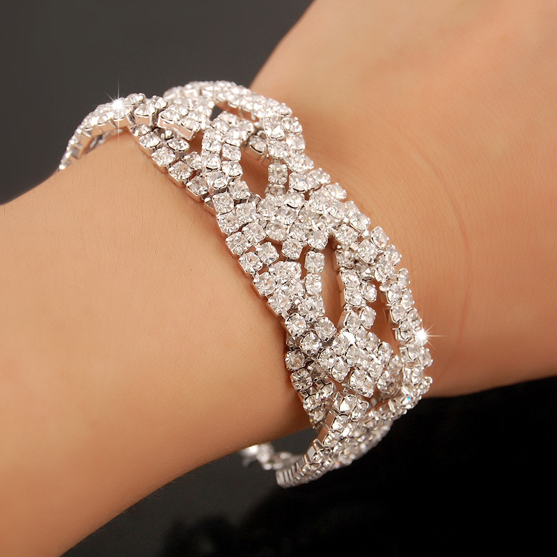 Foreign trade jewelry wholesale fashion exquisite texture rhinestone bracelet silver plated female bracelet ZH004