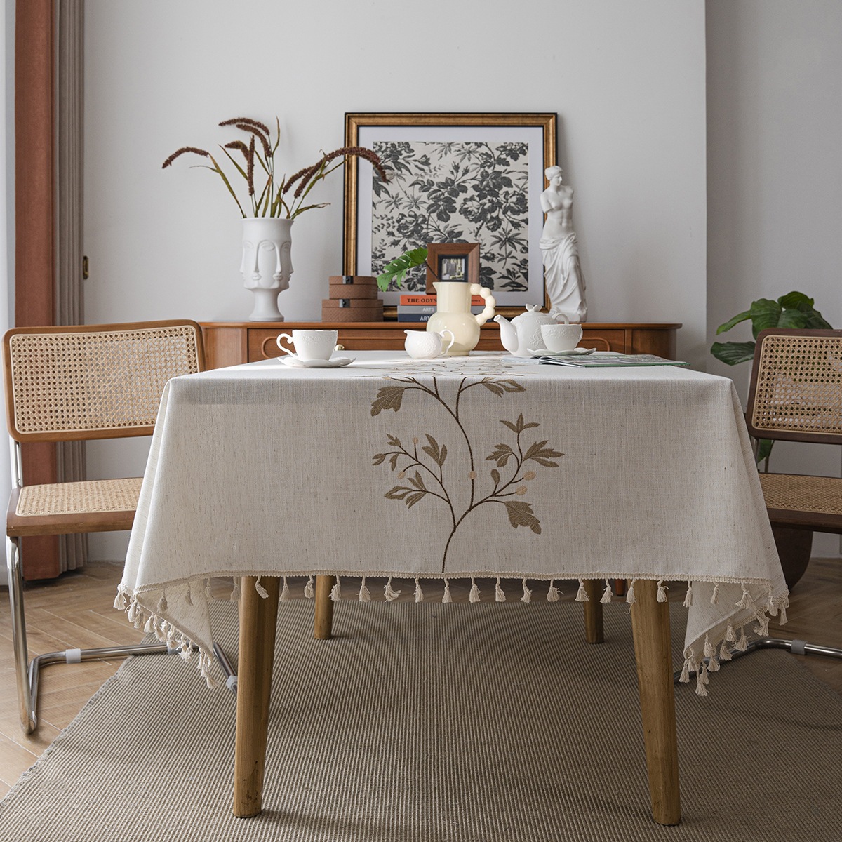 Picture of Yiman Qiyun Dining Table Fabric Flower Embroidered Tablecloth Artistic Round Table Fabric Rectangular Factory Straight Hair