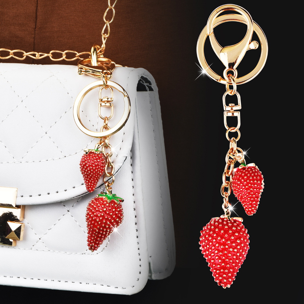 Creative Exquisite Alloy Painting Oil Fresh Strawberry Keychain Celebration Gift Key Pendant Women's Bag Pendant
