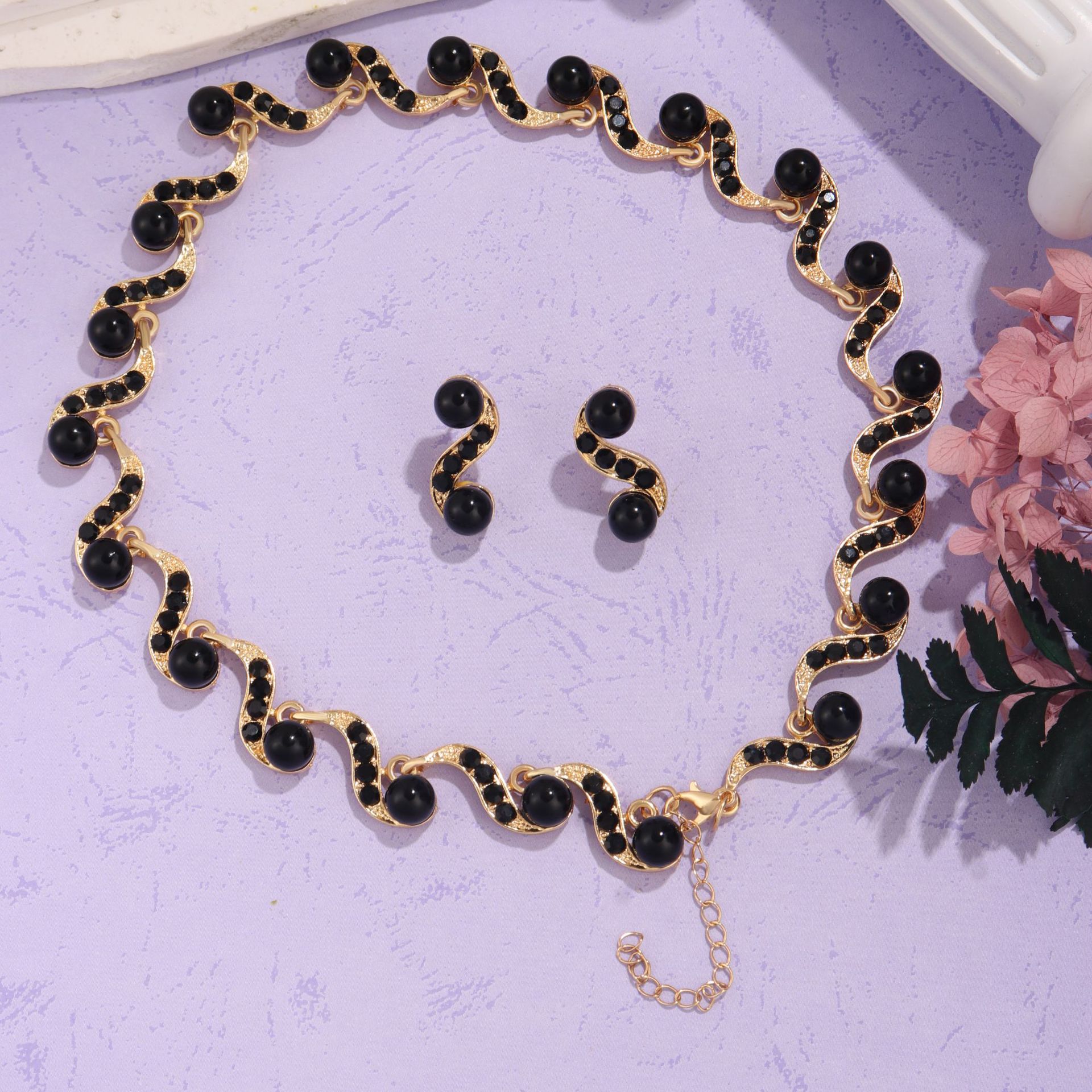 Picture of Cross-Border Hot Selling European and American Fashion Light Luxury Bohemian Style Irregular Pearl Earrings Necklace Necklace Set