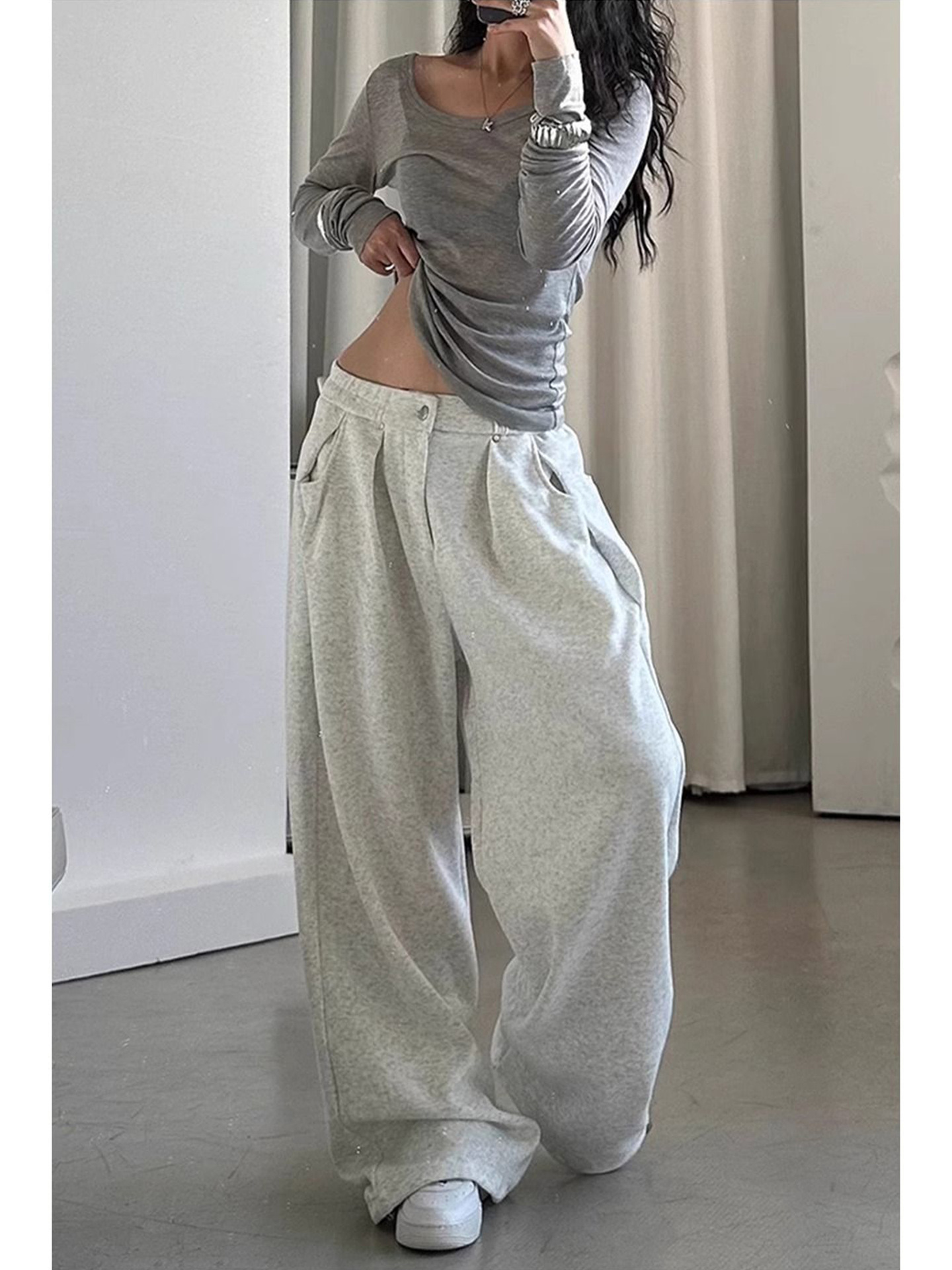 Grey fleece-lined Sports Sweatpants Women's Autumn and Winter 2024 New Retro Loose Slimming Vertical Wide Leg Casual Pants