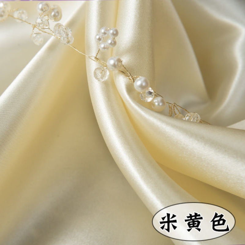 Picture of Satin Fabric Silk Lining Fabric Color Red Cloth Encryption Thickened Hanfu Dress Decorative Lining Silk Lining Summer