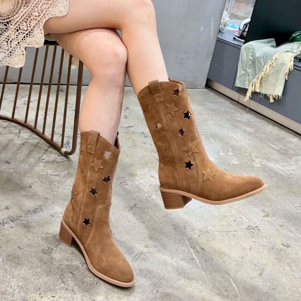Hollow Star Pointed Toe Leather Boots Children's 2024 Summer Brown Vintage Block Heel Ankle Boots Mid-Barrel High Heel Martin Boots