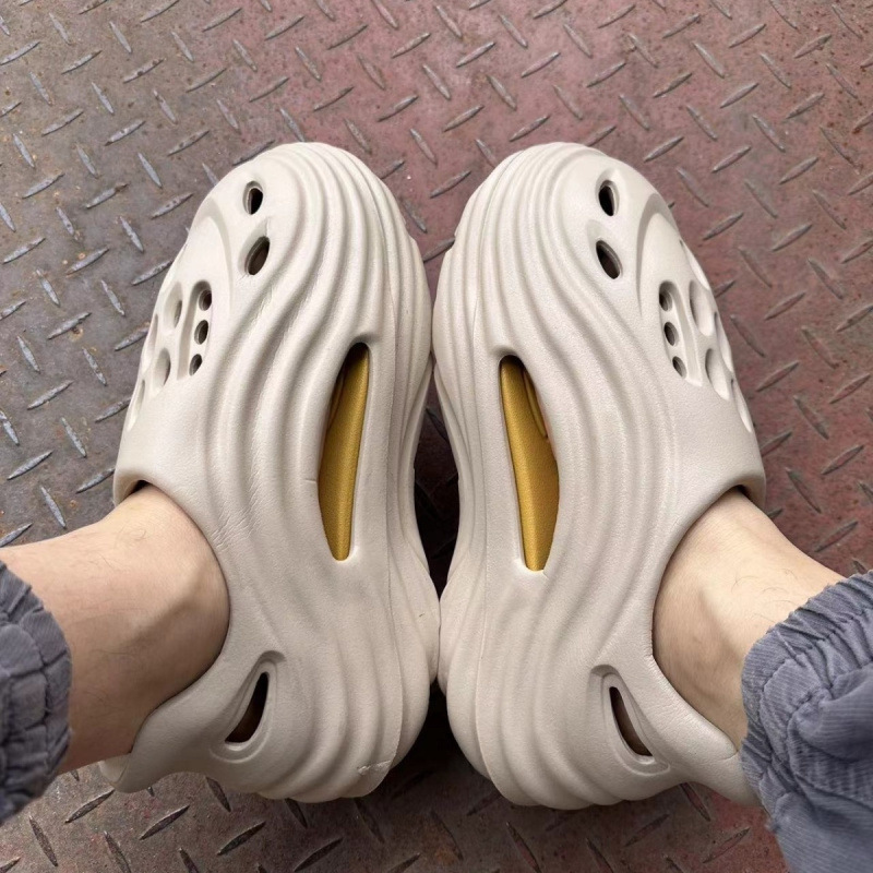 Hole Slippers, Anti-Odor Beach Sandals, Outdoor Thick-Soled Non-Slip Shoes
