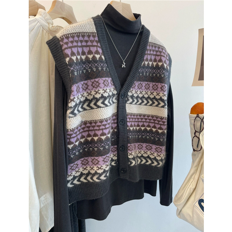 Picture of Contrast color V-neck knitted cardigan vest for Women New 2020 autumn and winter stacked waistcoat sweater vest coat fashion