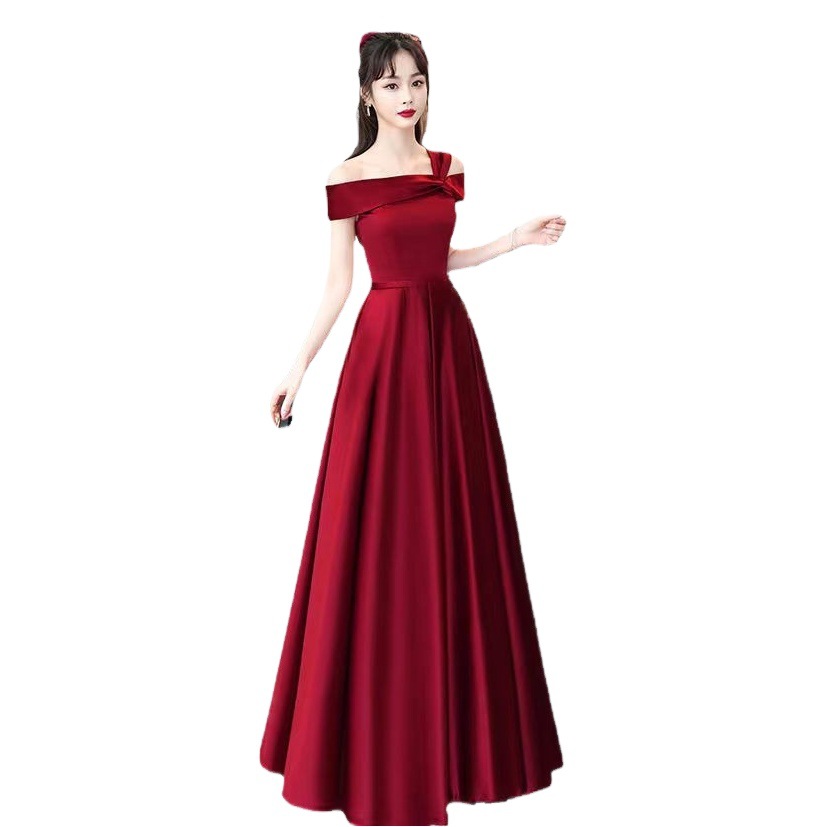 2022 new floor-length one-shoulder wine red evening dress fashionable elegant waist-tight banquet clothing bridesmaid dress