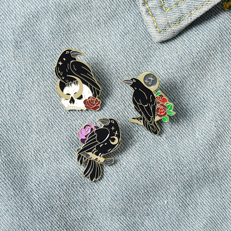 Cross-Border Hot Selling Black Crow Brooch Jewelry Dark Cartoon Animal Crow Skull Rose Brooch Wholesale