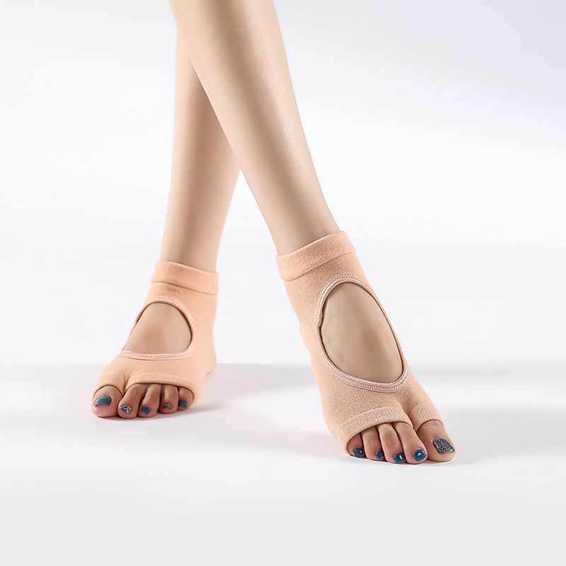 Picture of Yoga Socks split toe Yoga Socks combed cotton non-slip backless open finger dance Socks cross-border dispensing two toe Socks