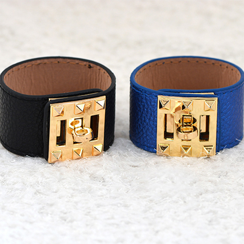 [56] European and American fashion PU wide version rotating buckle leather bracelet personality bracelet manufacturers wholesale foreign trade hot supply