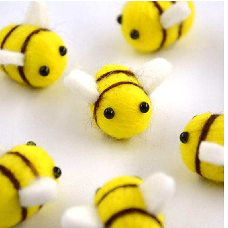 Cross-border wool felt Bee finished clothes hat headband decoration accessories wool felt pokes small animals