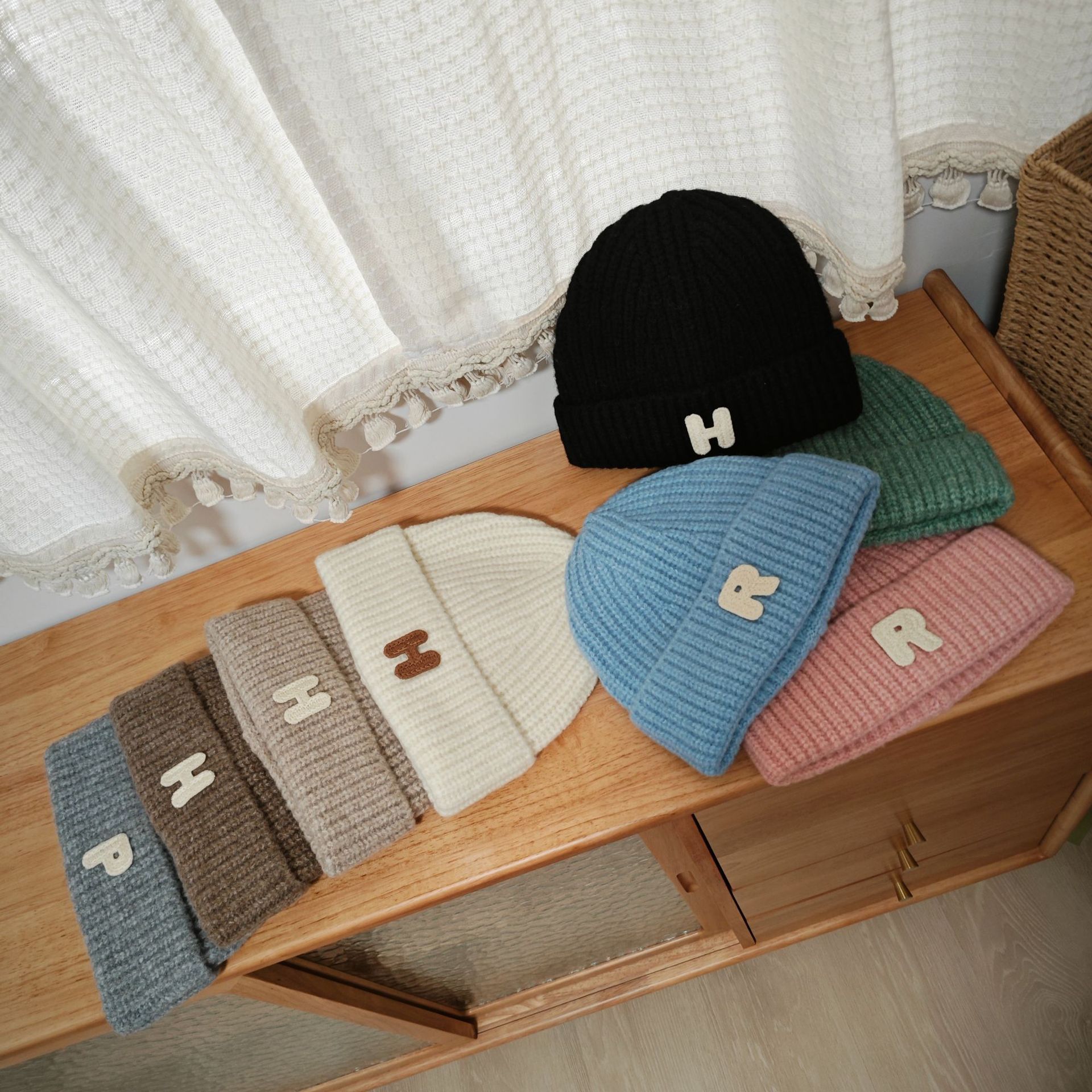 Children's Hat Autumn and Winter Korean Letter Parent-Child All-Match Wool Hat Warm Windproof Knitted Pullover Cap for Boys and Girls