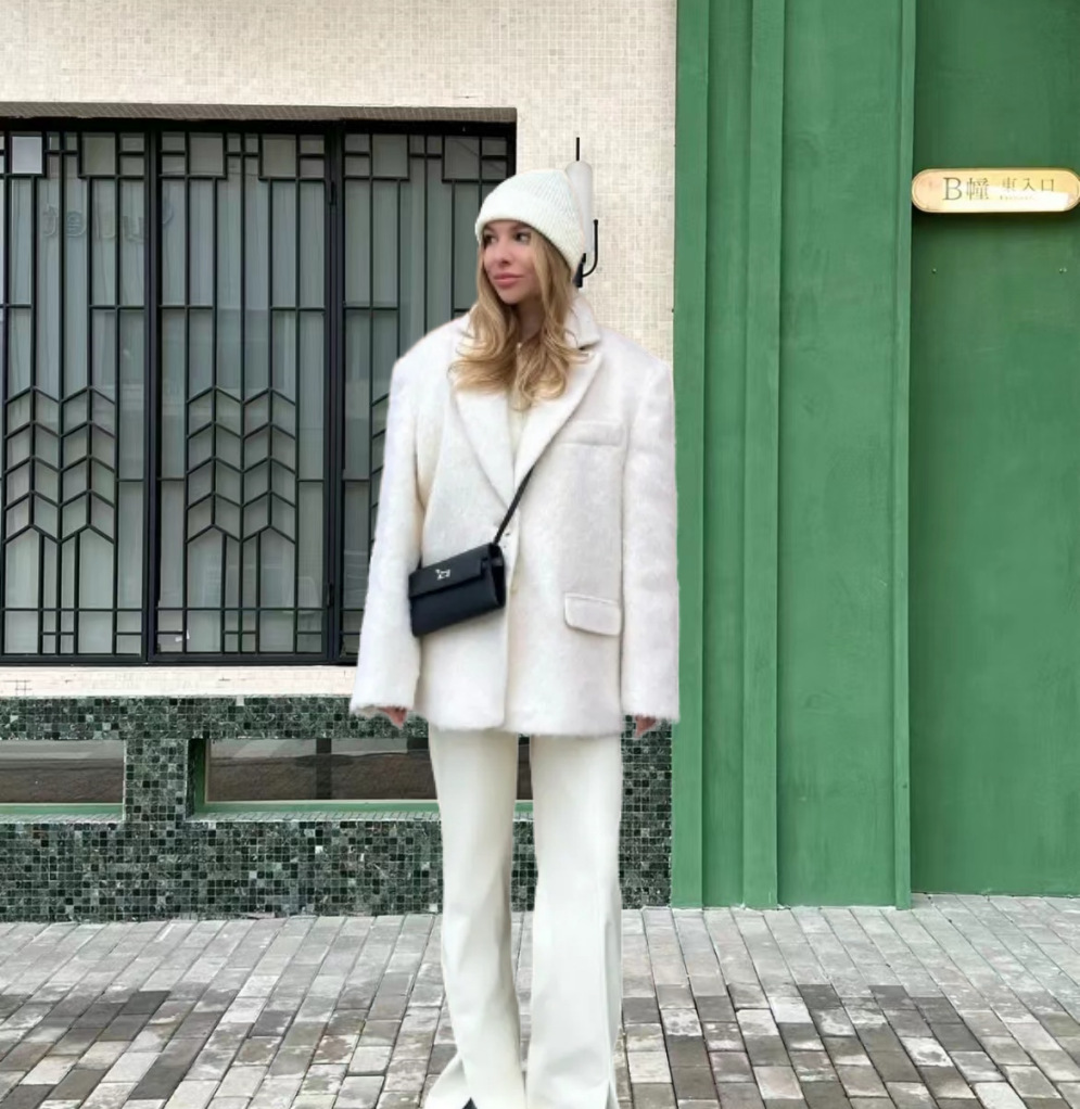 Picture of 2024 European and American cross-border AliExpress Spring and Autumn New elegant single-breasted lapel plush women's overcoat coat