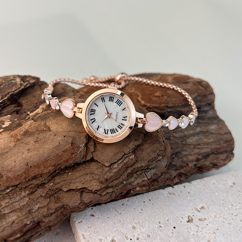 Picture of New Niche Ladies Quartz Watch Alloy Bracelet Diamond Love Heart-shaped Watch Small Dial Temperament Watch Factory Outlet