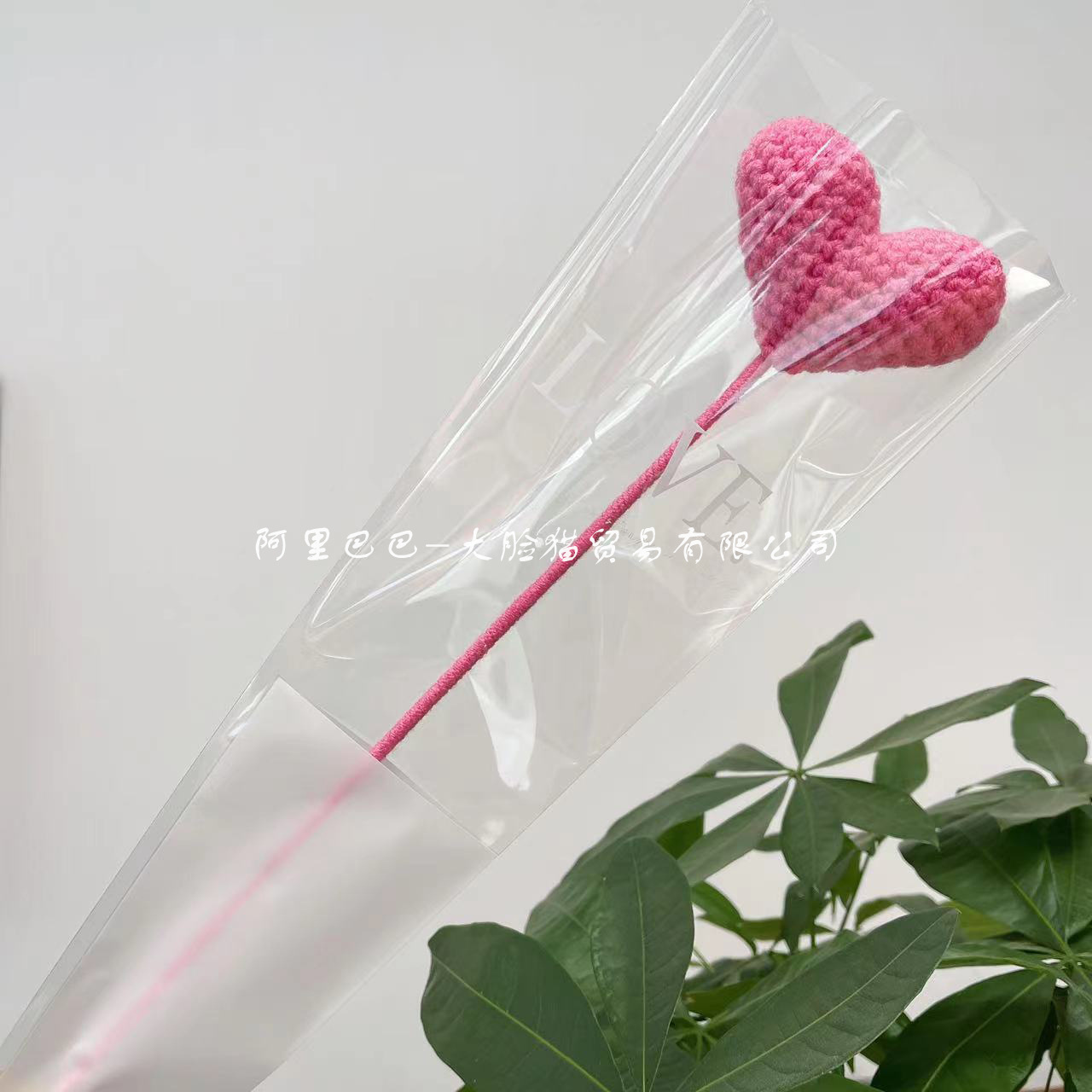 Picture of Finished Hand-Knitted Rose Artificial Flower Knitting Flower Handmade Flower DIY Wool Knitting Homemade Crochet Bouquet