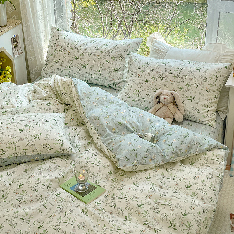 Picture of 2025 New Spring & Fall 60 Small Floral Cotton Four-Piece Set Ins Style Pure Cotton Dormitory Bed Bed Sheets Quilt Cover Three-Piece Set