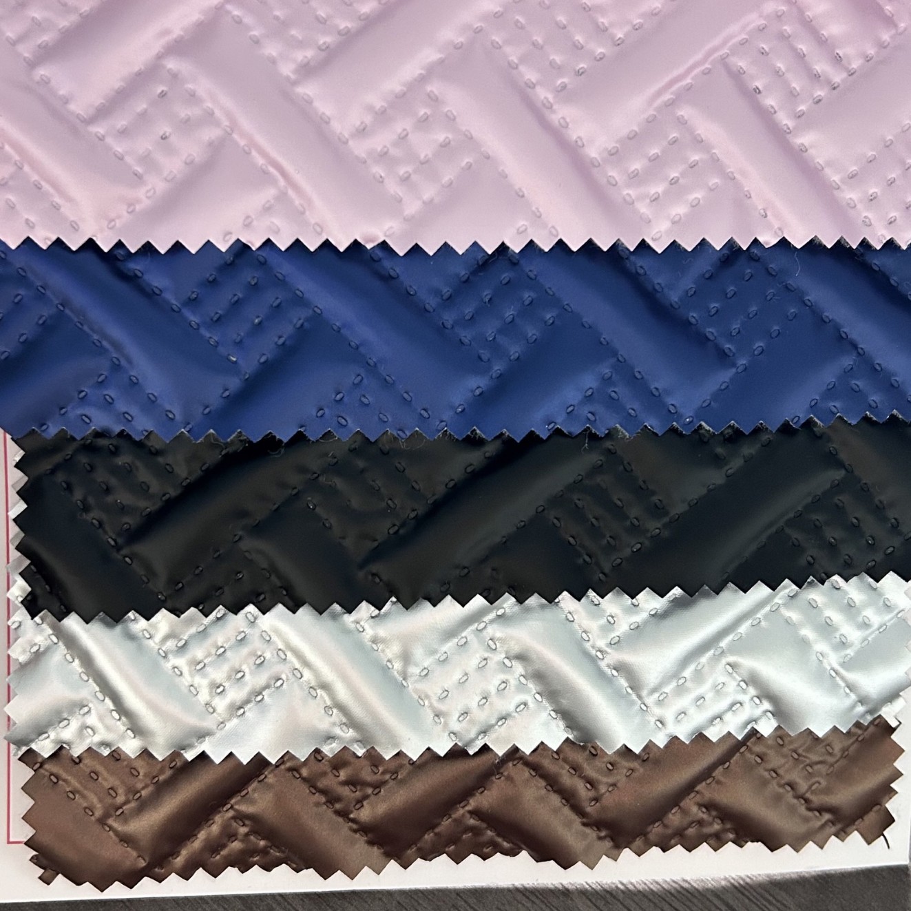 Solid Color Three-Dimensional Geometry Quilted Embroidered Ultrasonic Cotton Embossed Plaid Diamond Bag Fabric Windshield Quilt