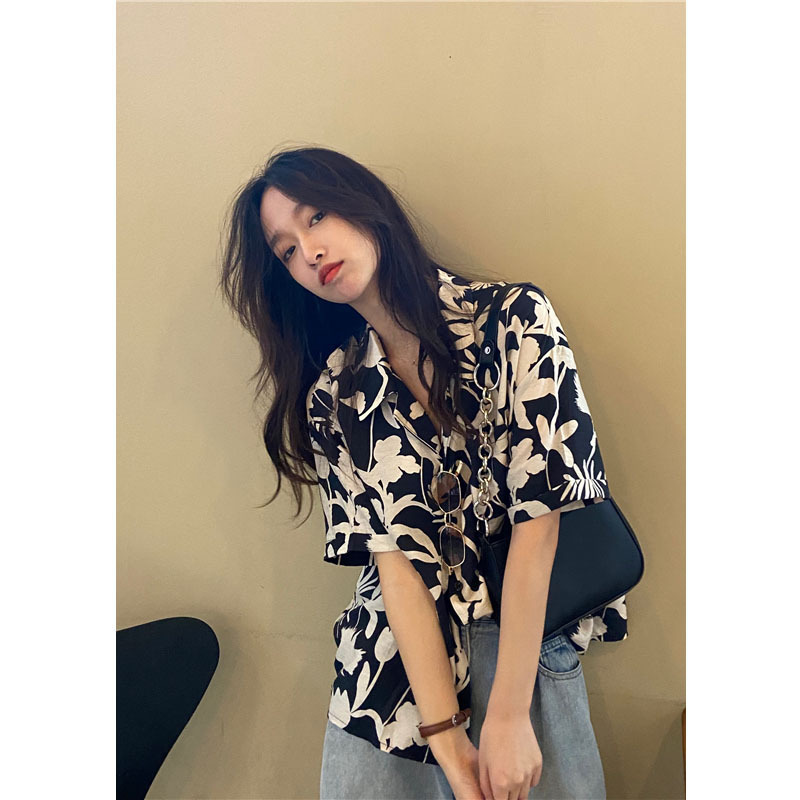 Picture of Salt vintage Platycodon grandiflorum printed shirt women's summer Hong Kong style chic gentle design Harajuku BF style half sleeve shirt fashion